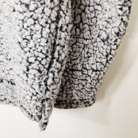 J America Sherpa pullover large women grey John Deere - Picture 4 of 7